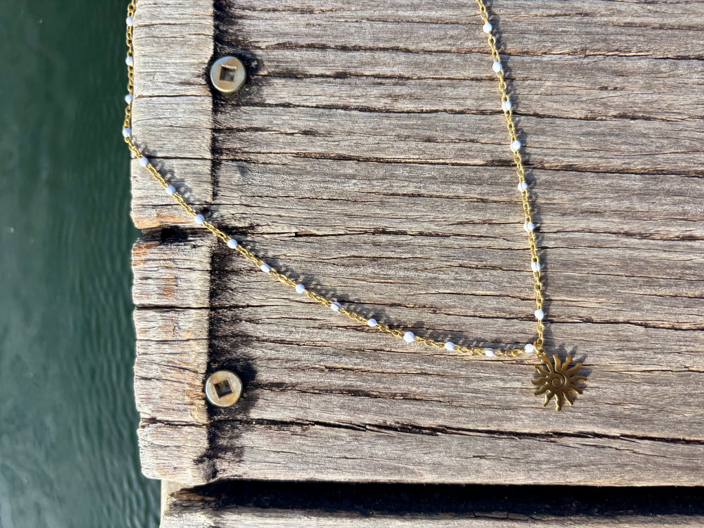 16 in white confetti chain with sunburst