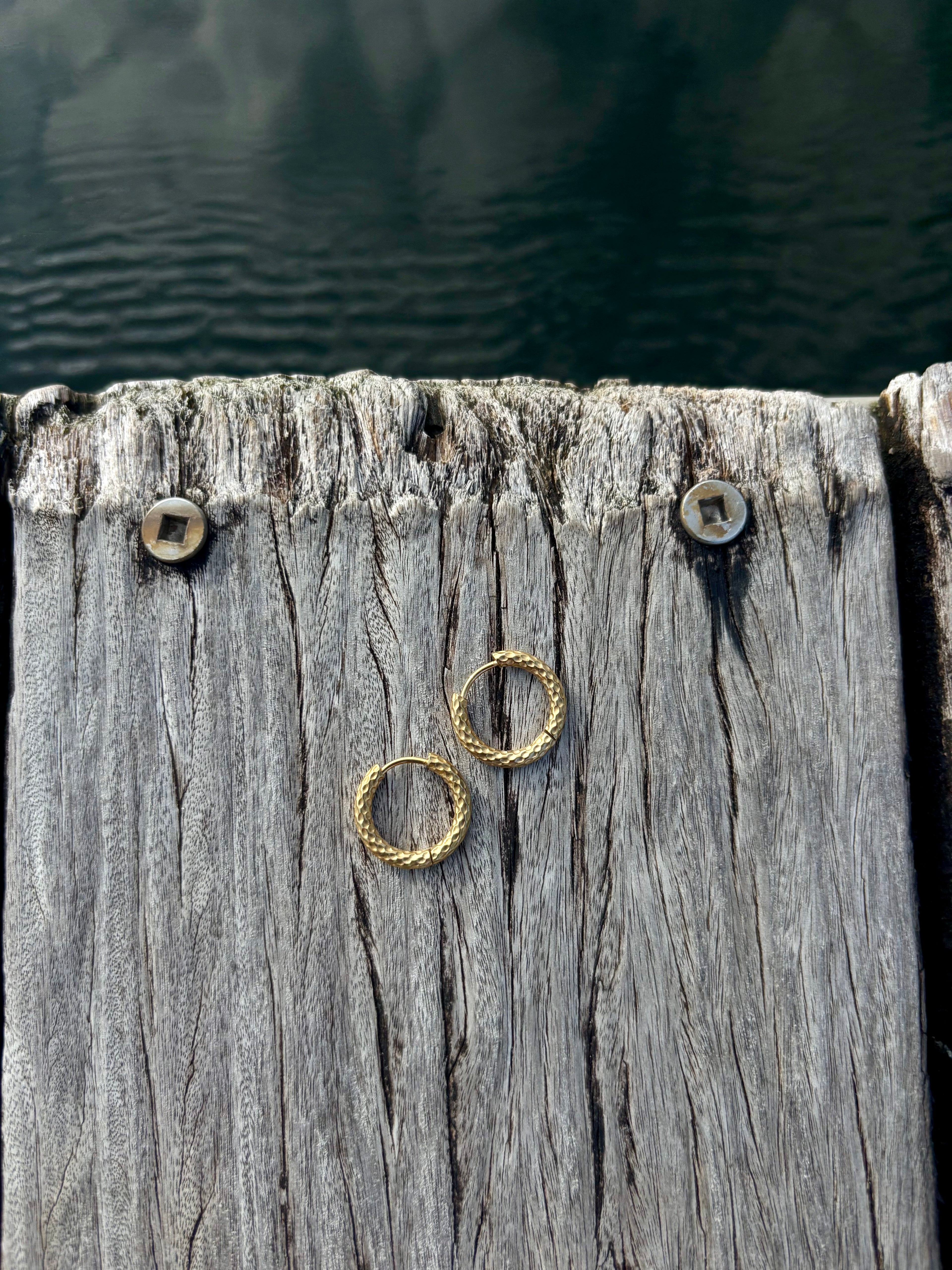 18K gold hoop earrings